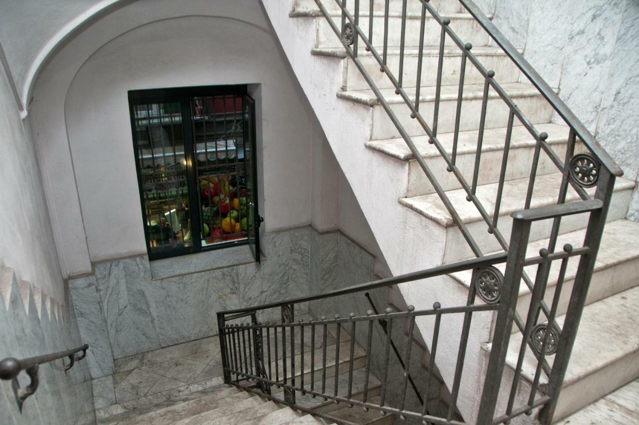 Casa Del Palumbo Apartment เนเปิลส์ ภายนอก รูปภาพ